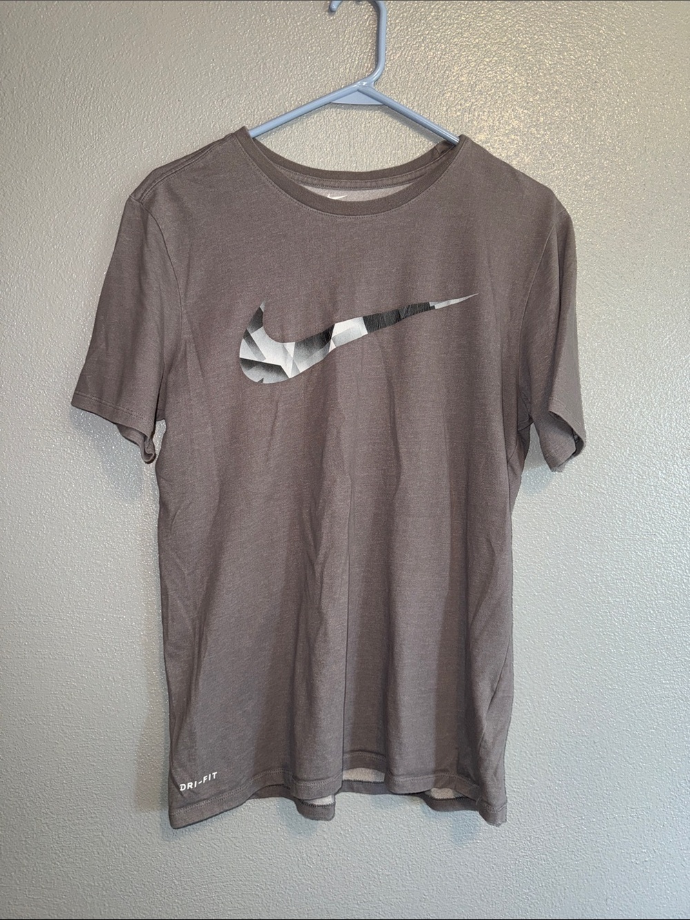 Nike Brown Short-Sleeve Dri-FIT Tee with Geometric Swoosh